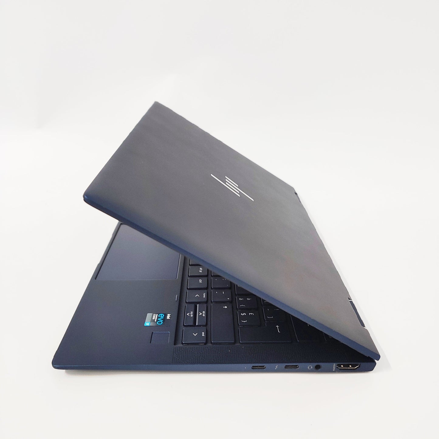 HP Elite Dragonfly G2 Touch/i7-1165G7/16GB/500GB SSD/Intel HD Graphics/13.3″ FHD/ID: 18881