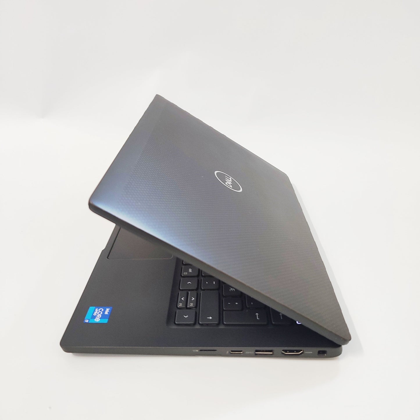 Dell Latitude 7320 Touch/i7-1185G7/32GB/256GB SSD/Intel HD Graphics/13.3″ FHD/ID: 19234