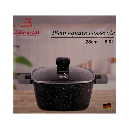 Квадратная кастрюля Eisenbach с крышкой на кухонном столе, видна марка