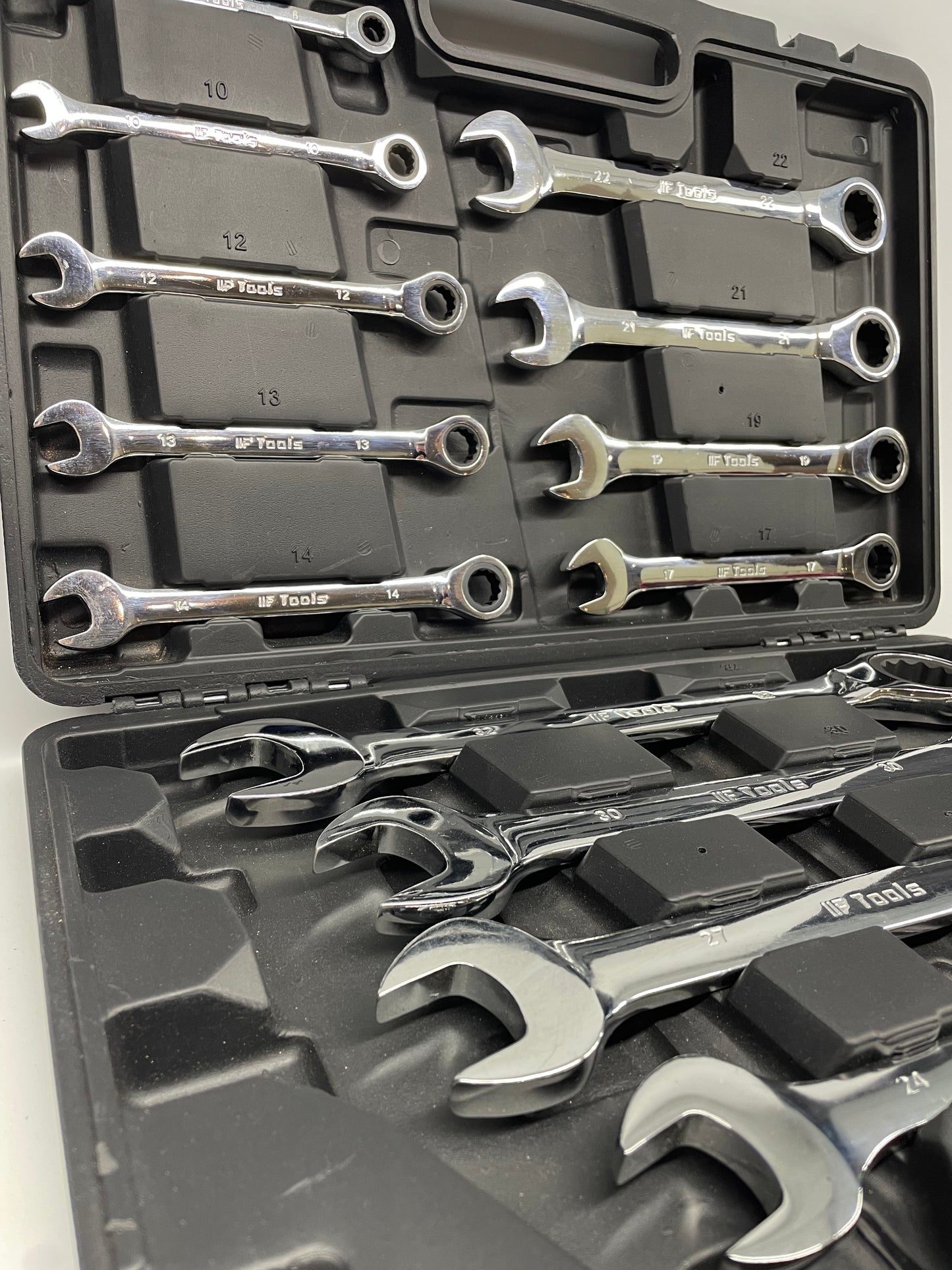 13 kombinēto uzgriežņu atslēgu komplekts