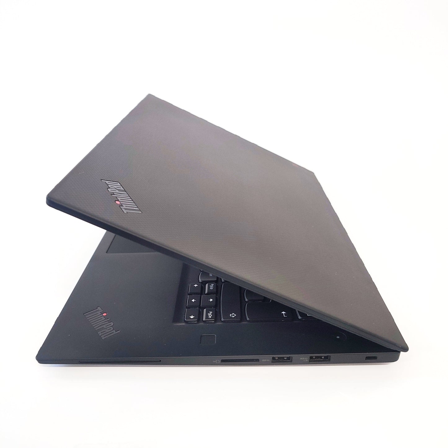 LENOVO ThinkPad X1 Extreme Gen 2 Touch/i9-9880H/32GB/500GB SSD/Nvidia Geforce GTX 1650/15.6″ UHD 4k/ID: 28799
