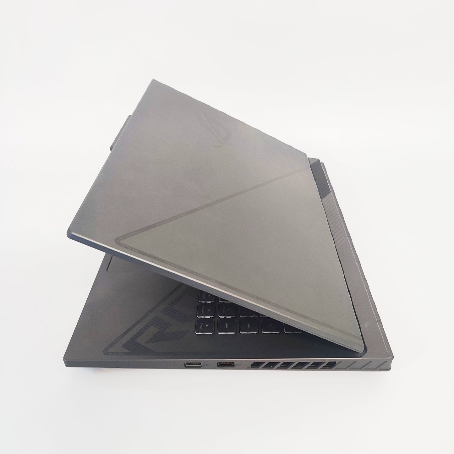 Asus ROG Strix G614J/i5-13450HX/16GB/1TB SSD/Nvidia Geforce RTX 4050/15.6″ FHD/ID: 24078