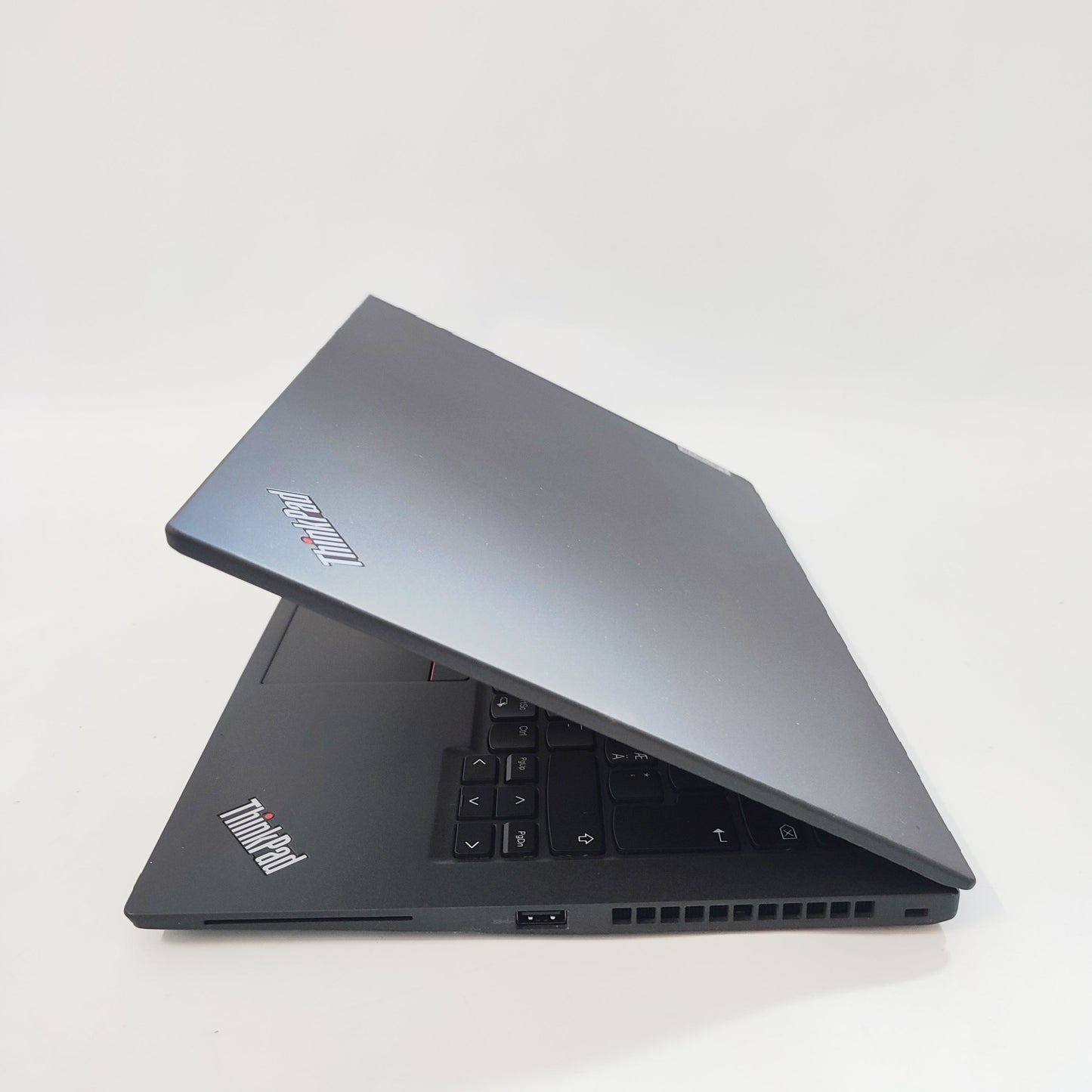 LENOVO ThinkPad T14s Gen2/Intel i7-1165G7/16GB/256GB SSD/Intel HD Graphics/14″ FHD/ID: 21943