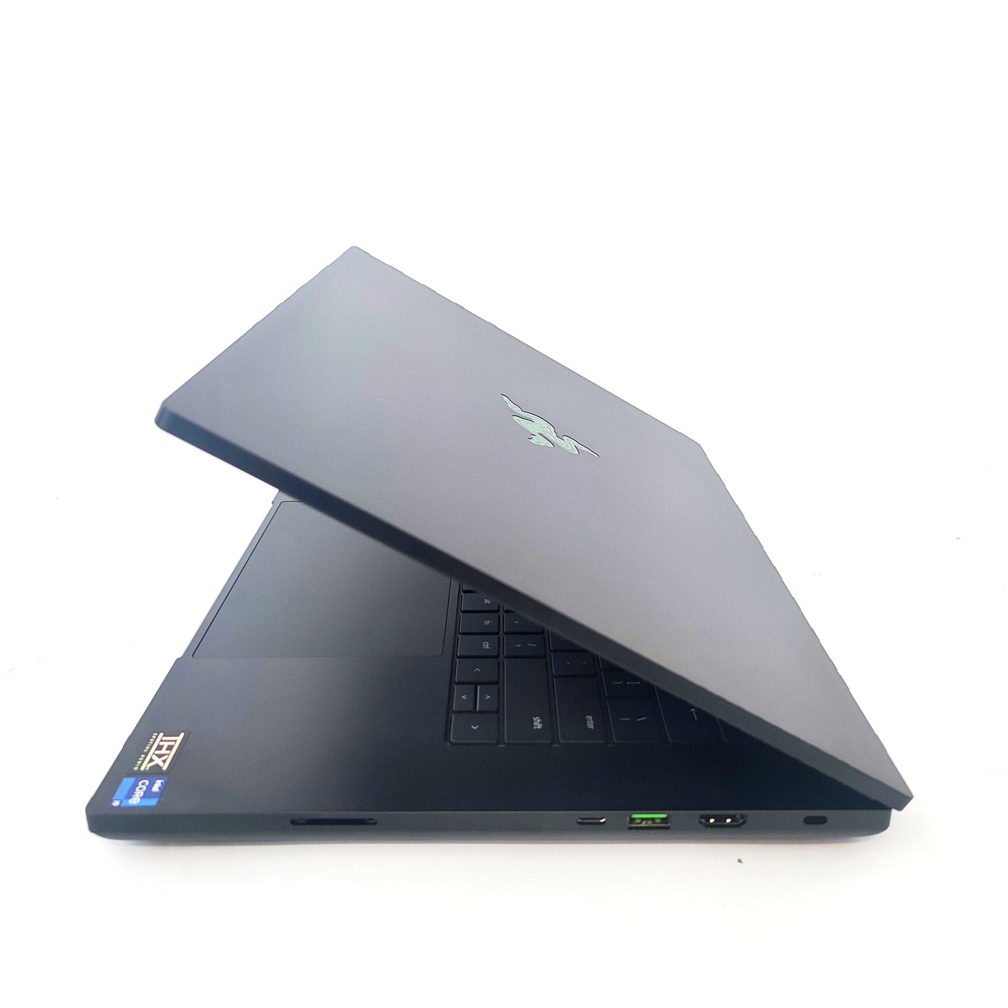 Razer 16 RZ09-0483/i9-13950HX/32 ГБ/1 ТБ SSD/Nvidia RTX 4080/16″ QHD+ 2k(+Dovana)/ID: 23070
