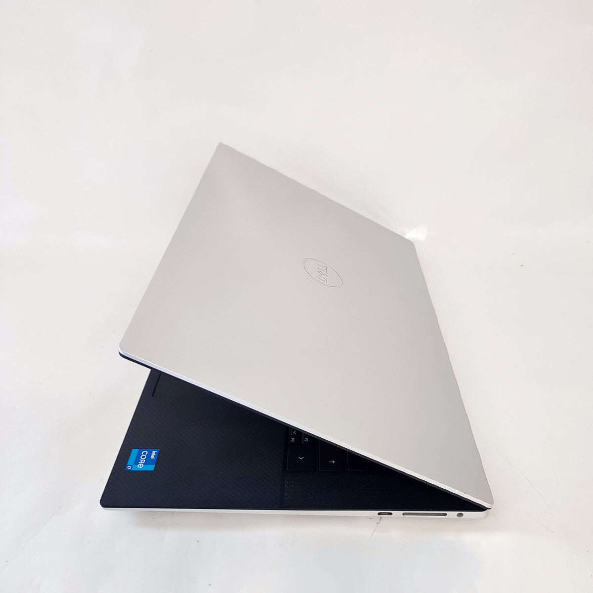DELL XPS 15 9520 Touch/i7-12700H/16GB/500GB SSD/Nvidia GeForce RTX 3050/15.6″ UHD+/ID: 30402
