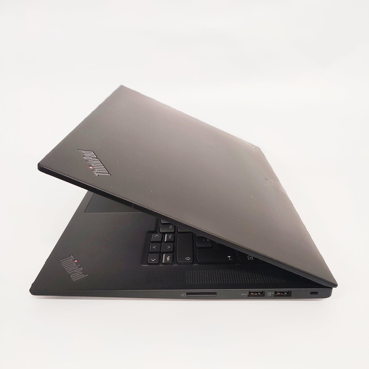 LENOVO ThinkPad P1 Gen4/i7-11850H/16GB/500GB SSD/Nvidia RTX A2000/16″ QHD 2k/ID: 24986