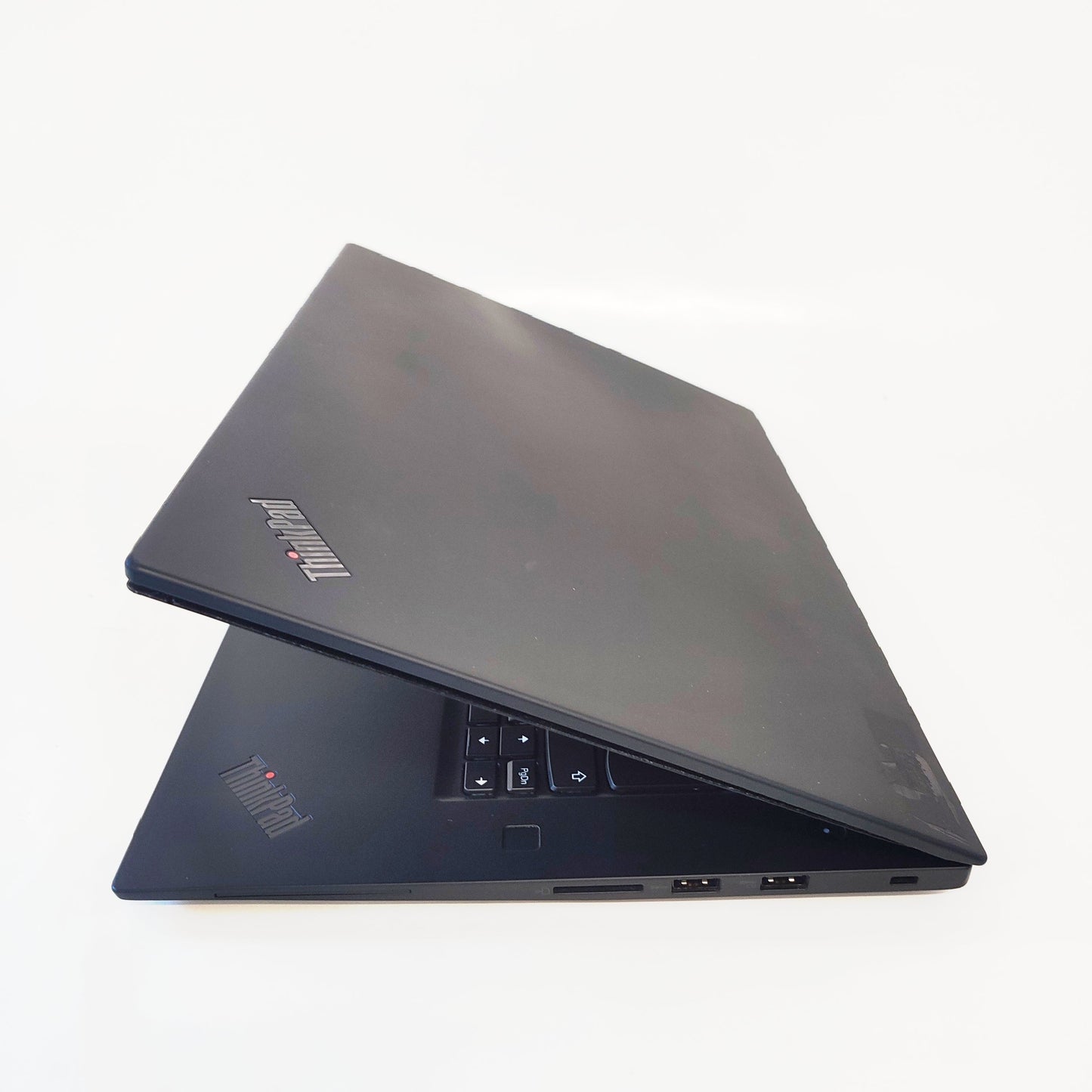 LENOVO ThinkPad P1 Gen2/i7-9850H/32GB/500GB SSD/Nvidia Quadro T1000/15.6″ FHD/ID: 27955