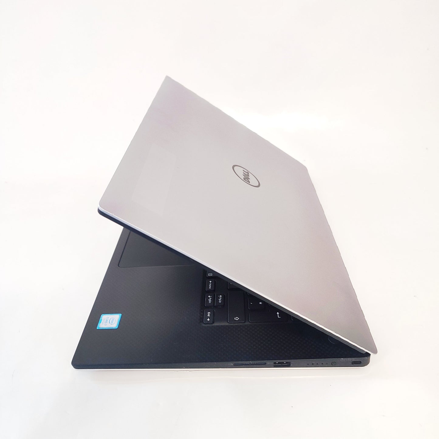 DELL Precision 5520 Touch/i7-6820HQ/16GB/256GB SSD/Nvidia Quadro M1200/15.6″ UHD 4K/ID: 28617