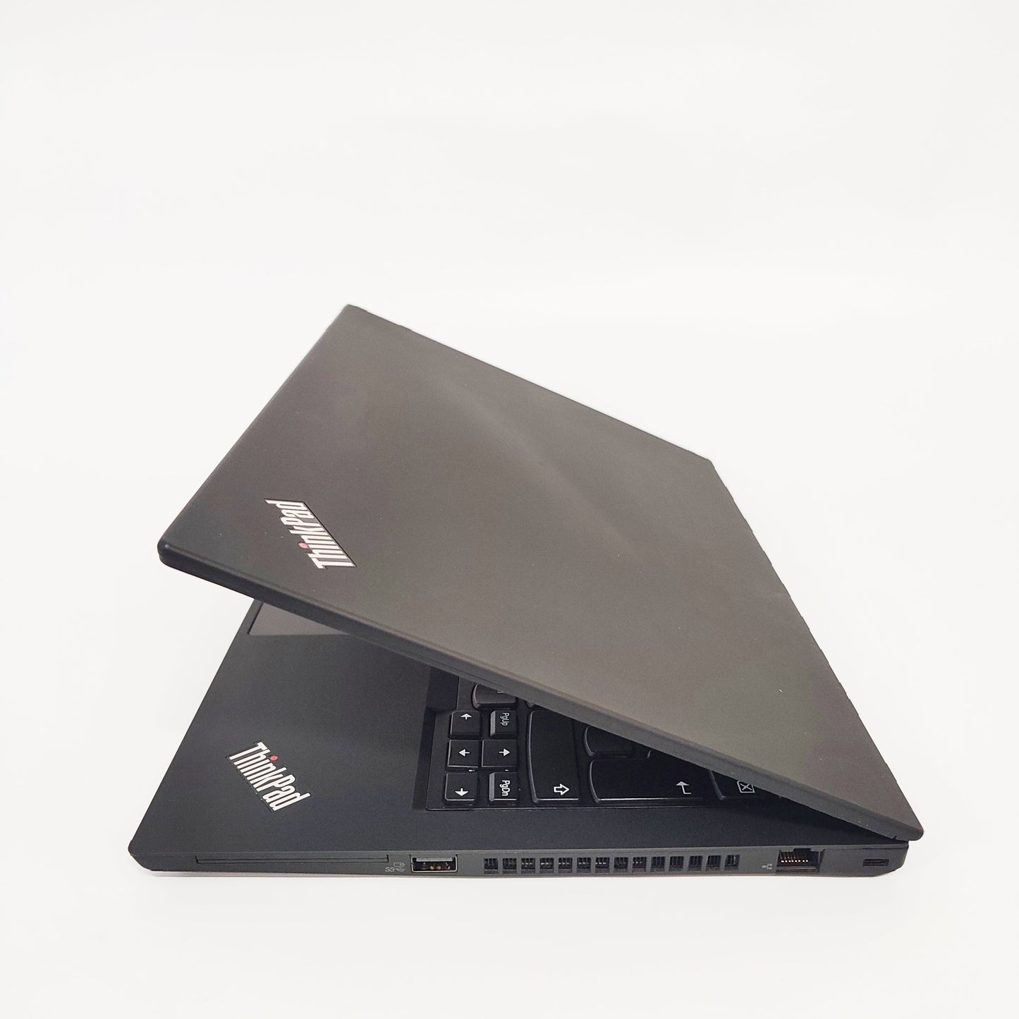 LENOVO ThinkPad P14s Gen 2/Ryzen 5-5650U/16GB/256GB SSD/AMD/14″ FHD/ID: 24941