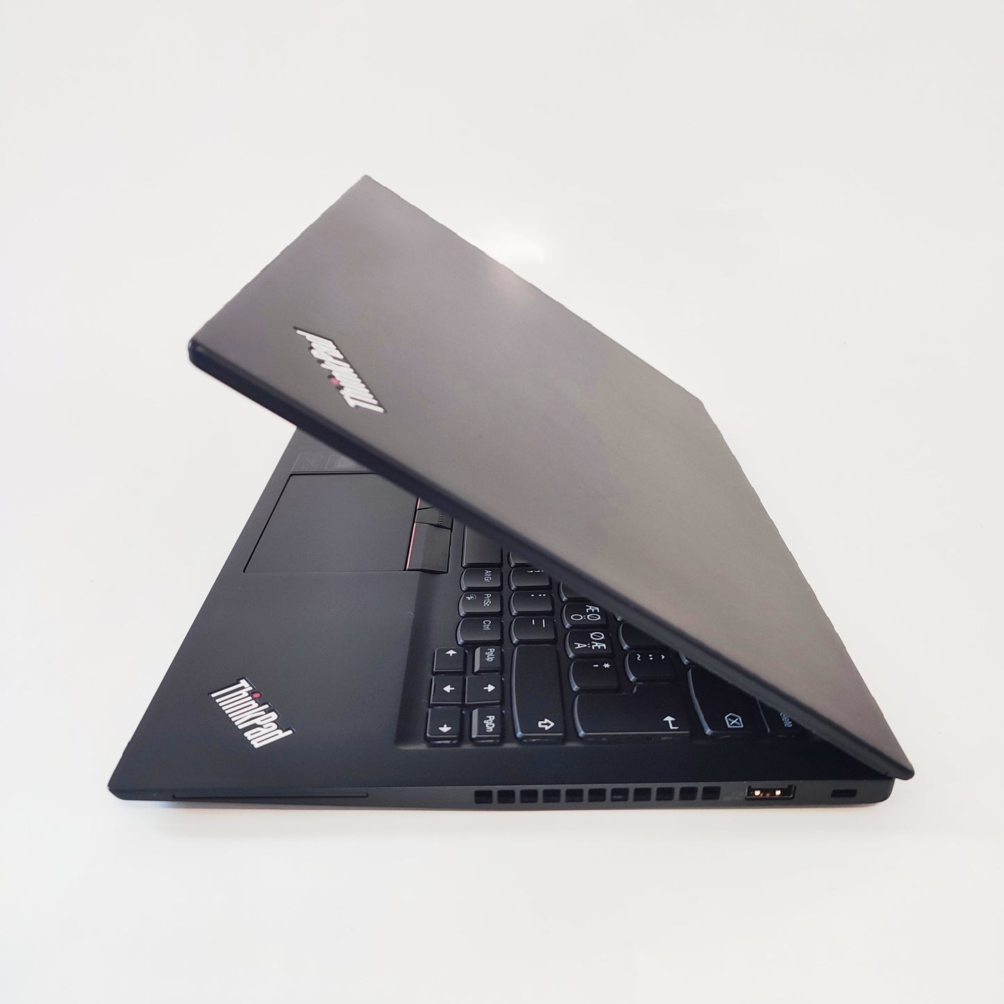 LENOVO ThinkPad T14s Gen1 Touch/i5-10210U/8ГБ/256ГБ SSD/Intel HD Graphics/14″ FHD/ID: 26547
