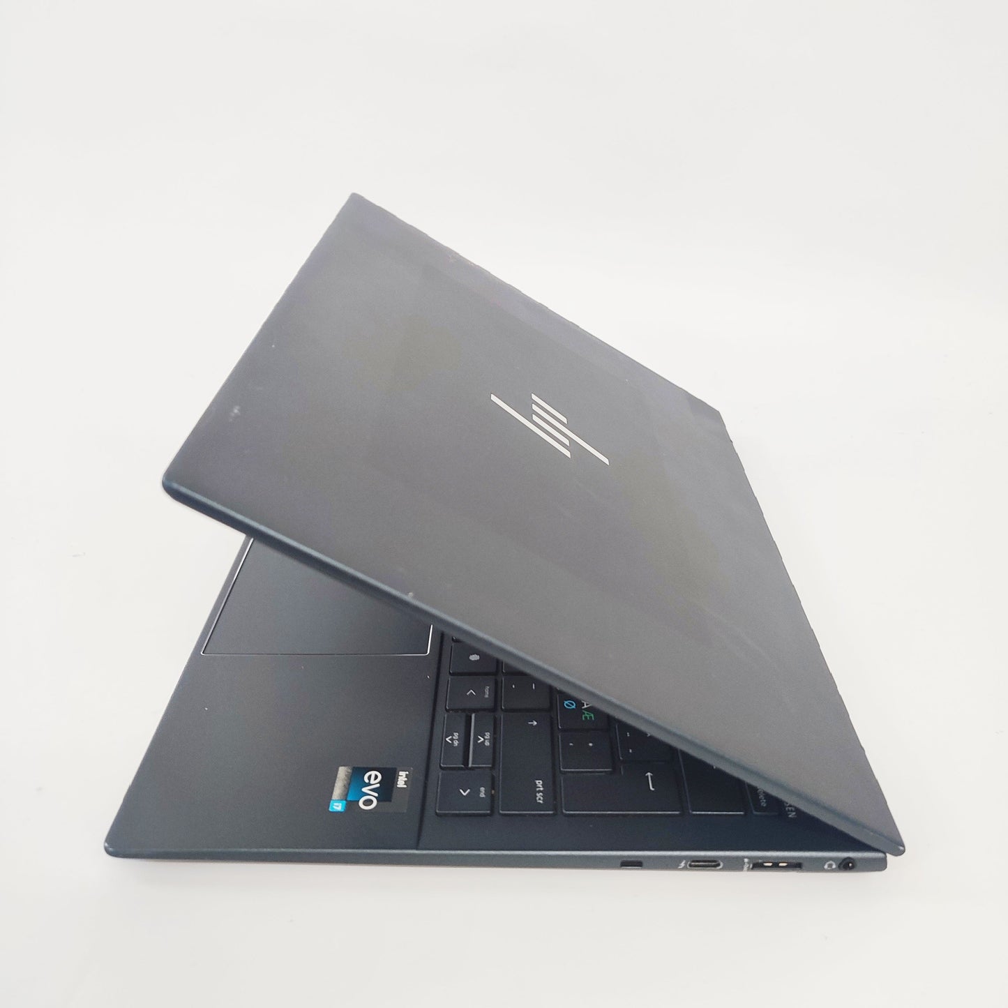 HP Elite Dragonfly G4 skārienekrāns/i5-1355U/16GB/500GB SSD/Intel Iris/13,5″ FHD/ID: 28939