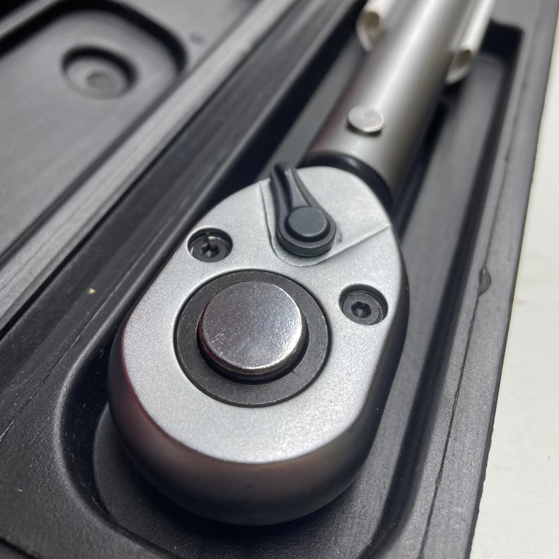 03-1291 Griezes momenta atslēga 1/2" 20-210Nm