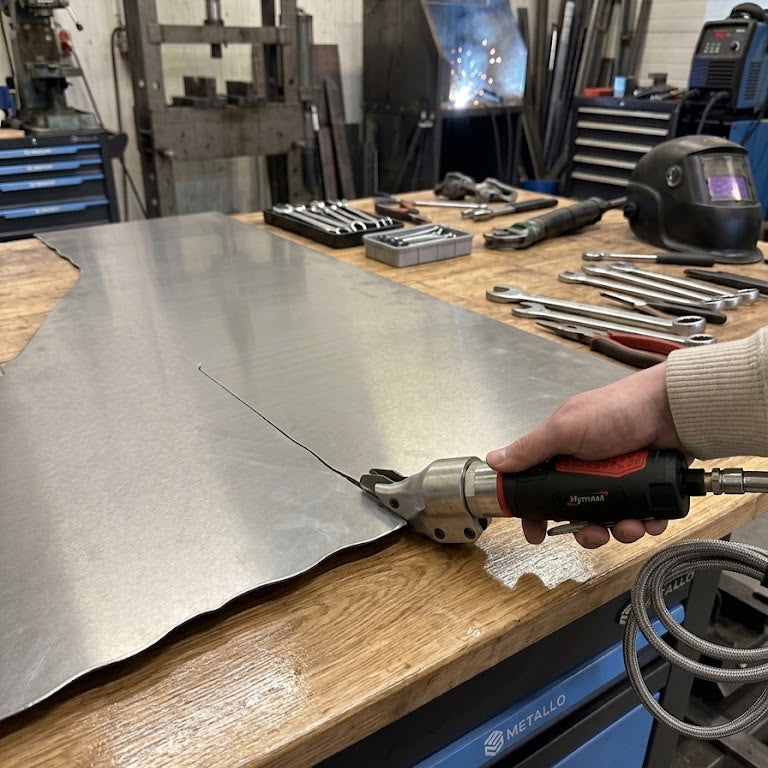 Pneumatic metal scissors with straight edge AT-172