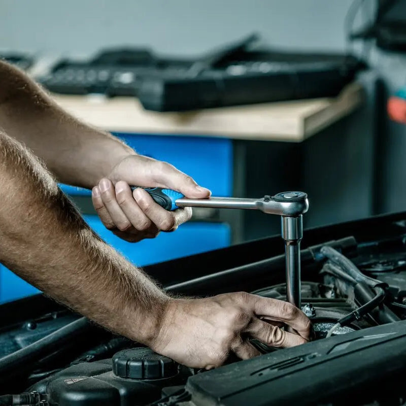 HOEGERT Leņķa sprūdatslēga ar pogu 1/2", 72 zobi