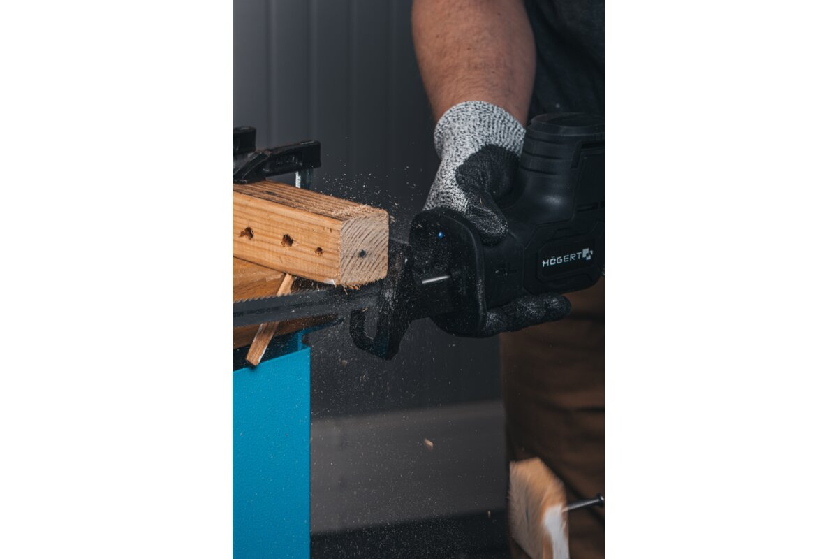 Brushless mini reciprocating saw 18V