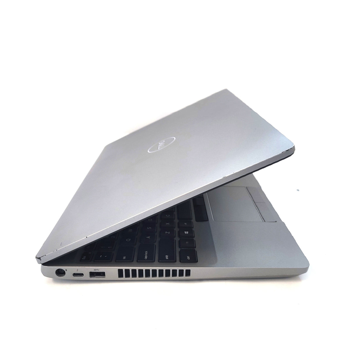 DELL Latitude 5511/i7-10850H/16GB/500GB SSD/NVIDIA GeForce MX 250/15.6″ FHD/ID: 22514