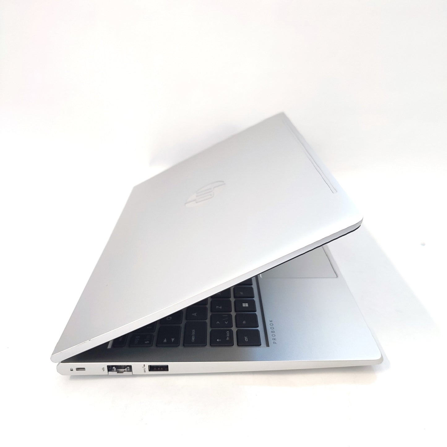 HP ProBook 440 G9/i3-1215U/16GB/256GB SSD/Intel HD grafika/14 collu cietais disks/ID: 08358