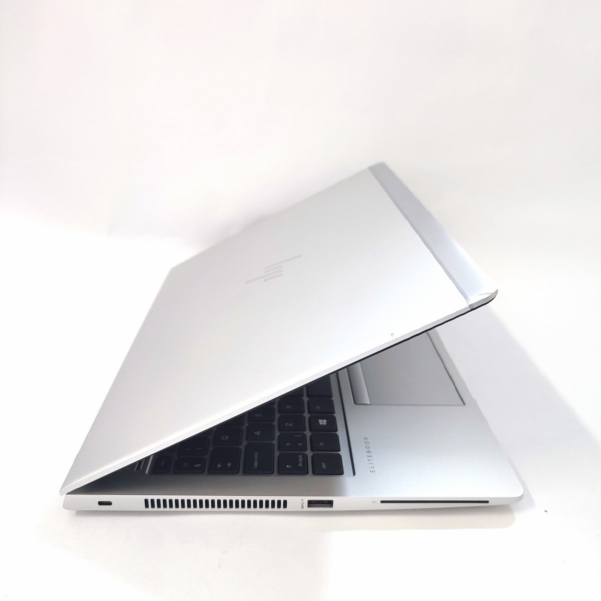 HP EliteBook 840 G5/i7-8550U/16ГБ/256ГБ SSD/AMD Radeon/14″ FHD/ID: 15878