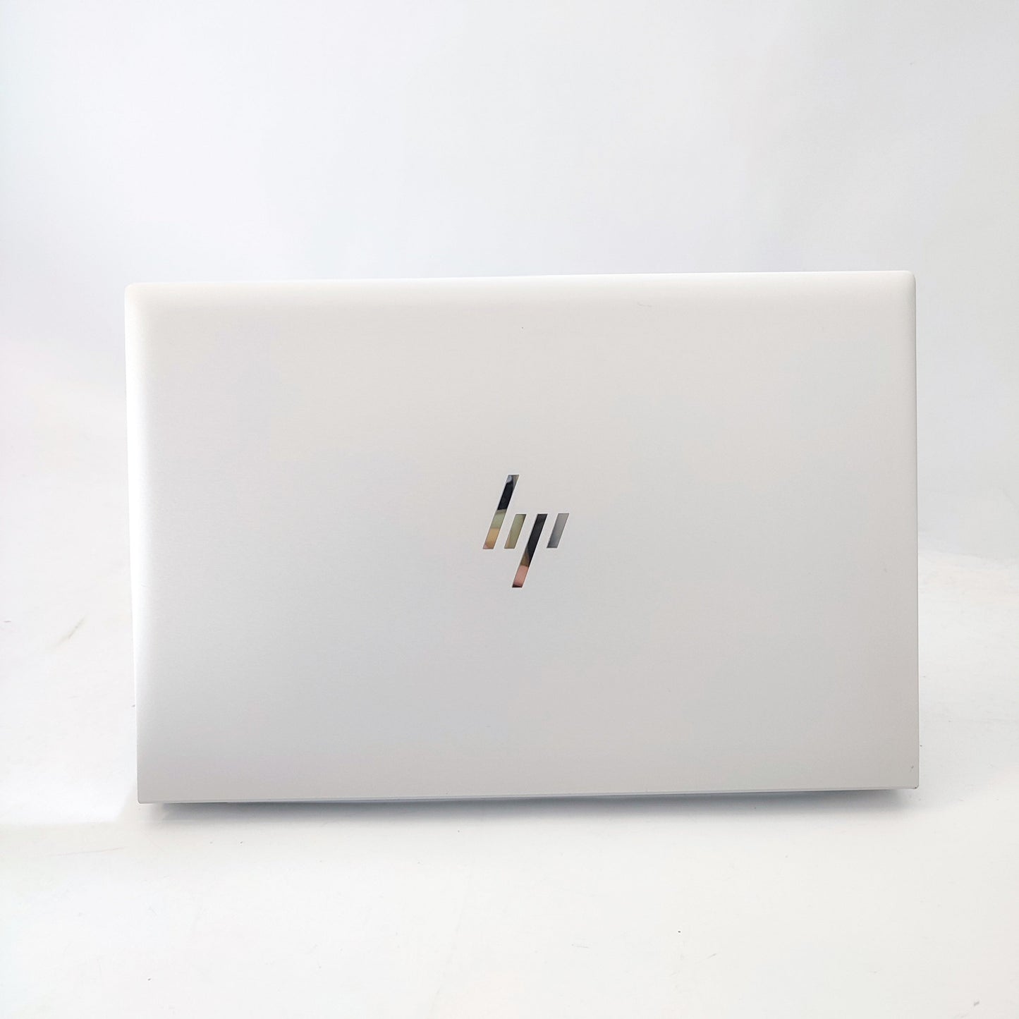 HP EliteBook 830 G8/i7-1165G7/16GB/256GB SSD/Intel HD Graphics/13.3″ FHD