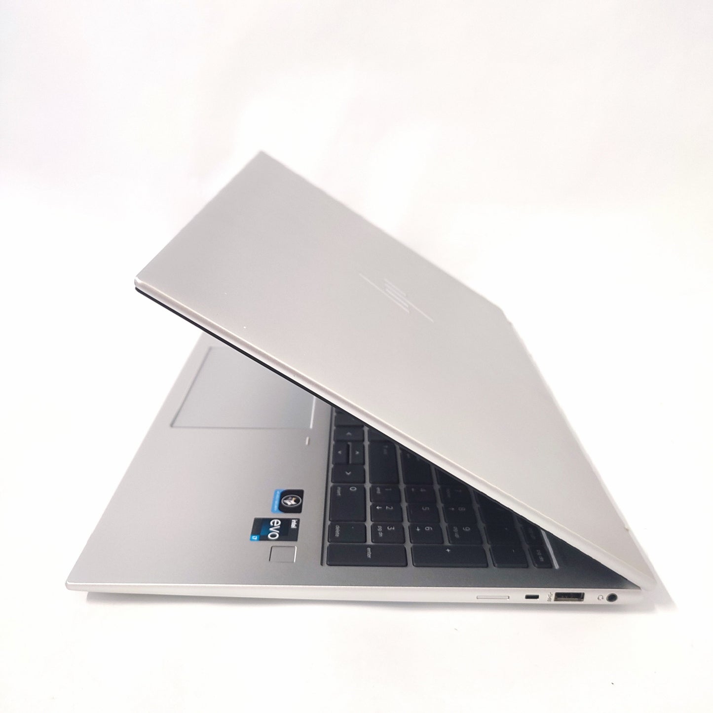 HP EliteBook 860 G10/i7-1355U/16ГБ/500ГБ SSD/Intel HD Graphics/16″ FHD/ID: 17533