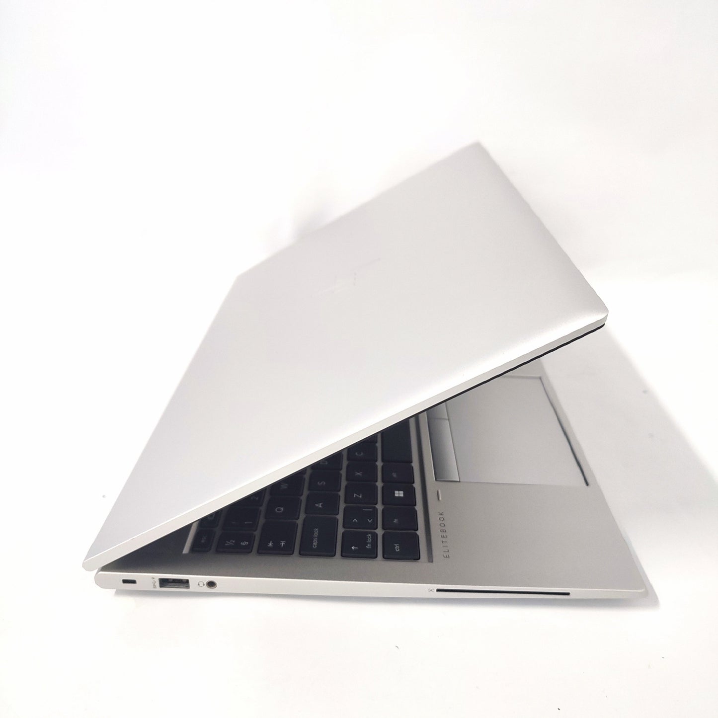HP EliteBook 850 G8 skārienjūtīgais dators/i7-1165G7/16GB/256GB SSD/Nvidia GeForce MX450/15.6″ FHD/ID: 24649