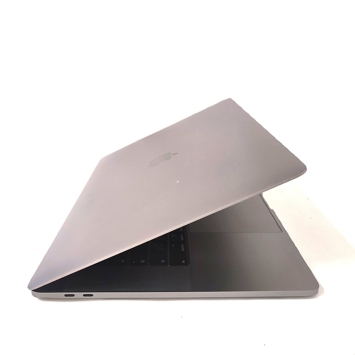 APPLE MacBook Pro A1990 (2018) «серый космос»/i7-8850H/16GB/500GB SSD/AMD/15'' Retina/ID: 17747