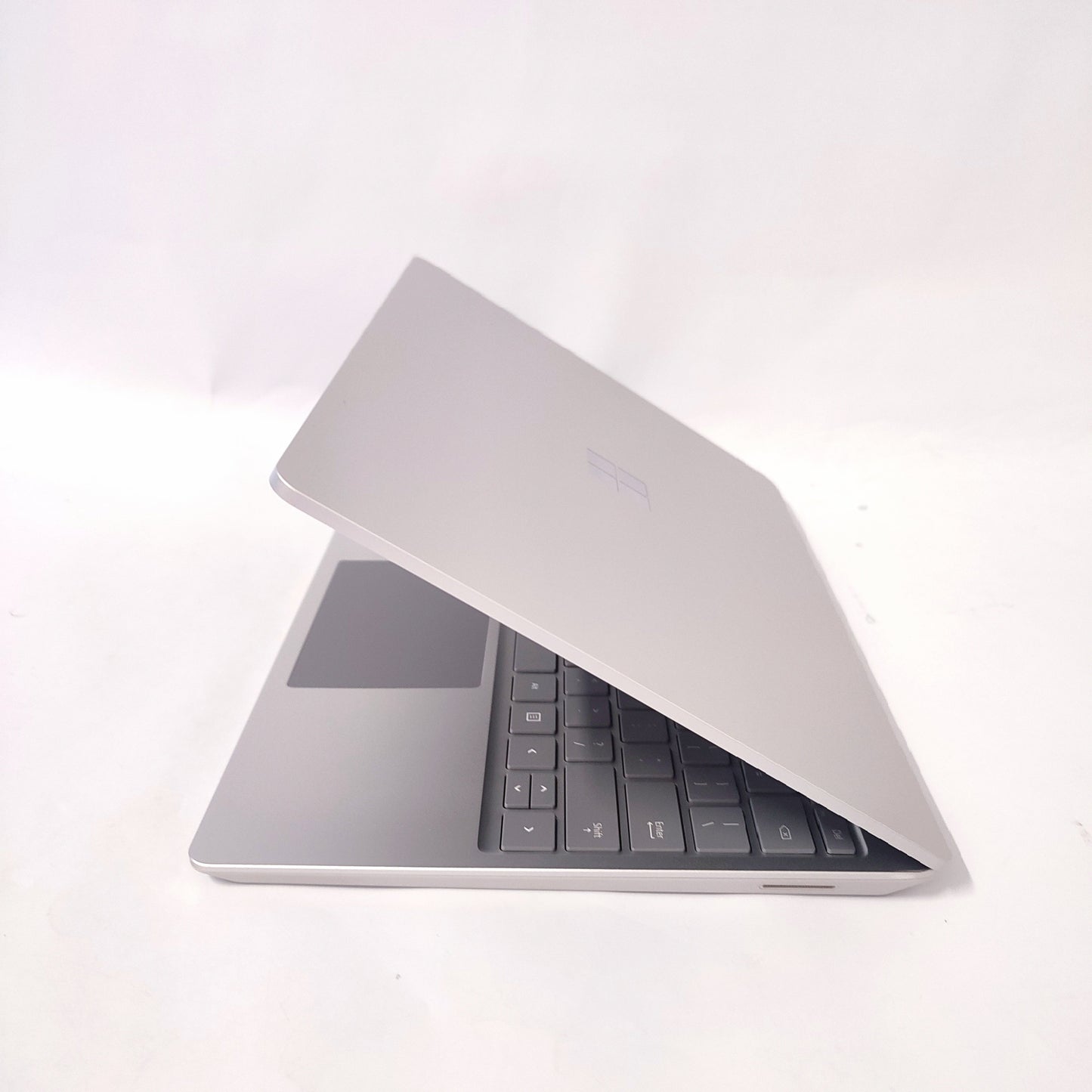 Microsoft Surface Laptop Go 2/i5-1135G7/8ГБ/120ГБ SSD/Intel HD Graphics/12.5″ HD+/ID: 17725
