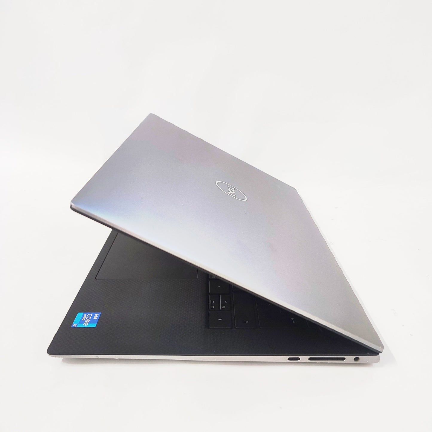 DELL Precision 5550 Touch/i7-10875H/16ГБ/500ГБ SSD/Nvidia Quadro T2000/15.6″ UHD+/ID: 26474