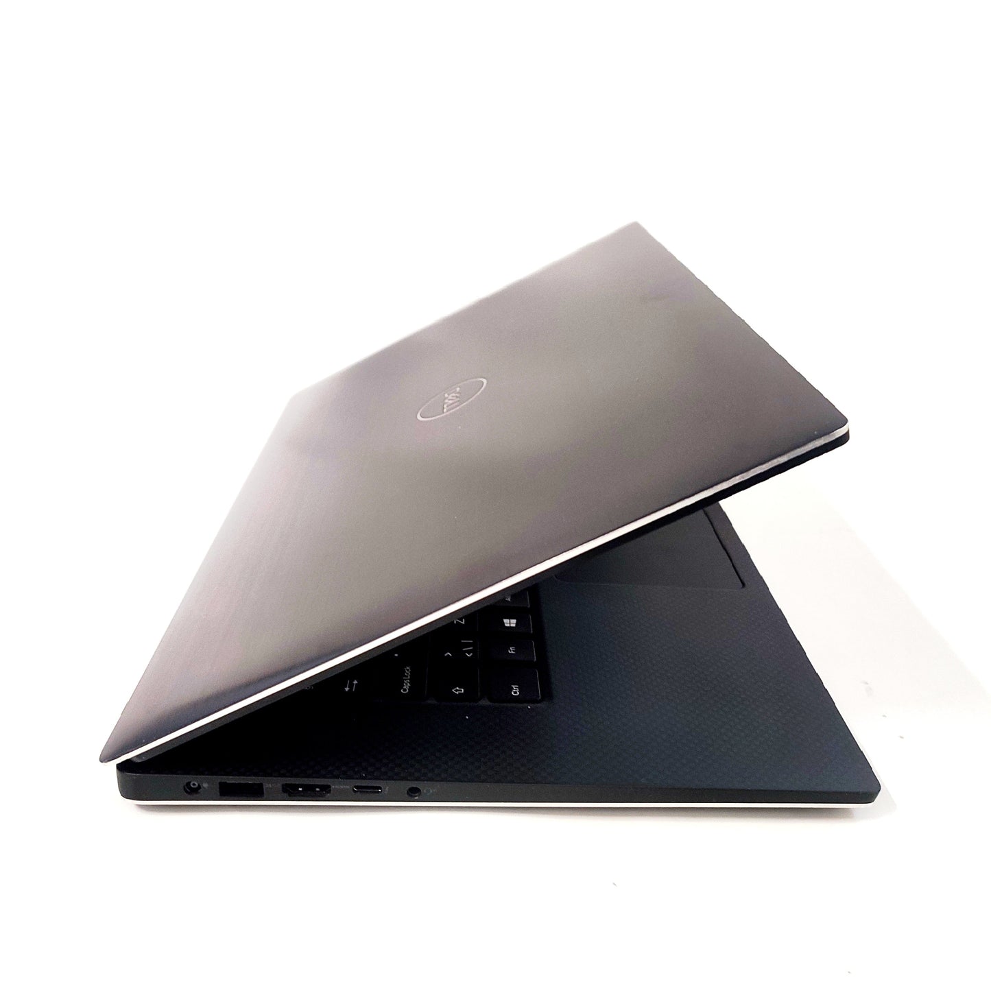 DELL Precision 5530/Xeon E-2176M/16GB/256GB SSD/NVIDIA Quadro P1000/15.6″ FHD/ID: 29450