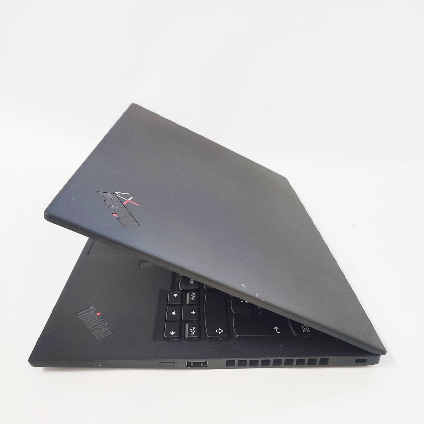 LENOVO ThinkPad X1 Carbon Gen 8 Touch/i5-10310U/16GB/256GB SSD/Intel HD Graphics/14″ FHD/ID: 23390