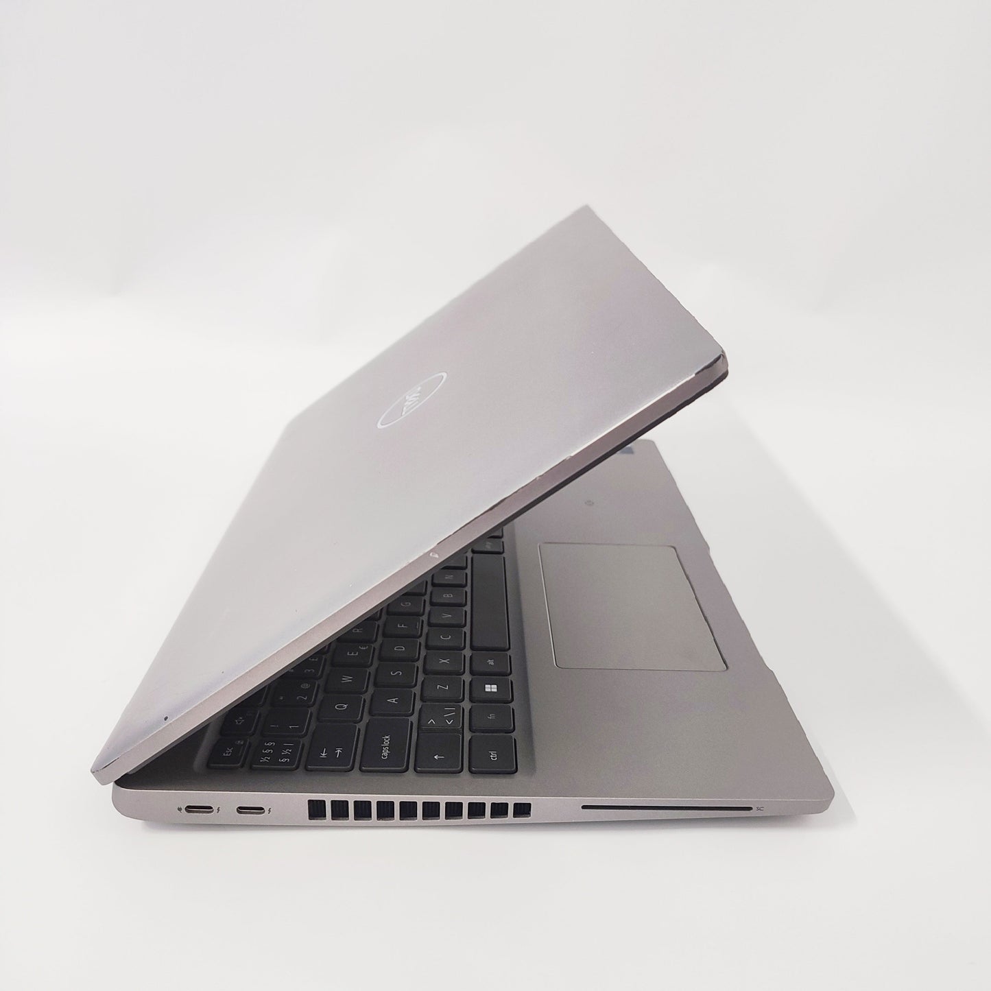 DELL Latitude 5530/i5-1235U/16GB/256GB SSD/Intel Iris/15.6″ FHD/ID: 28724