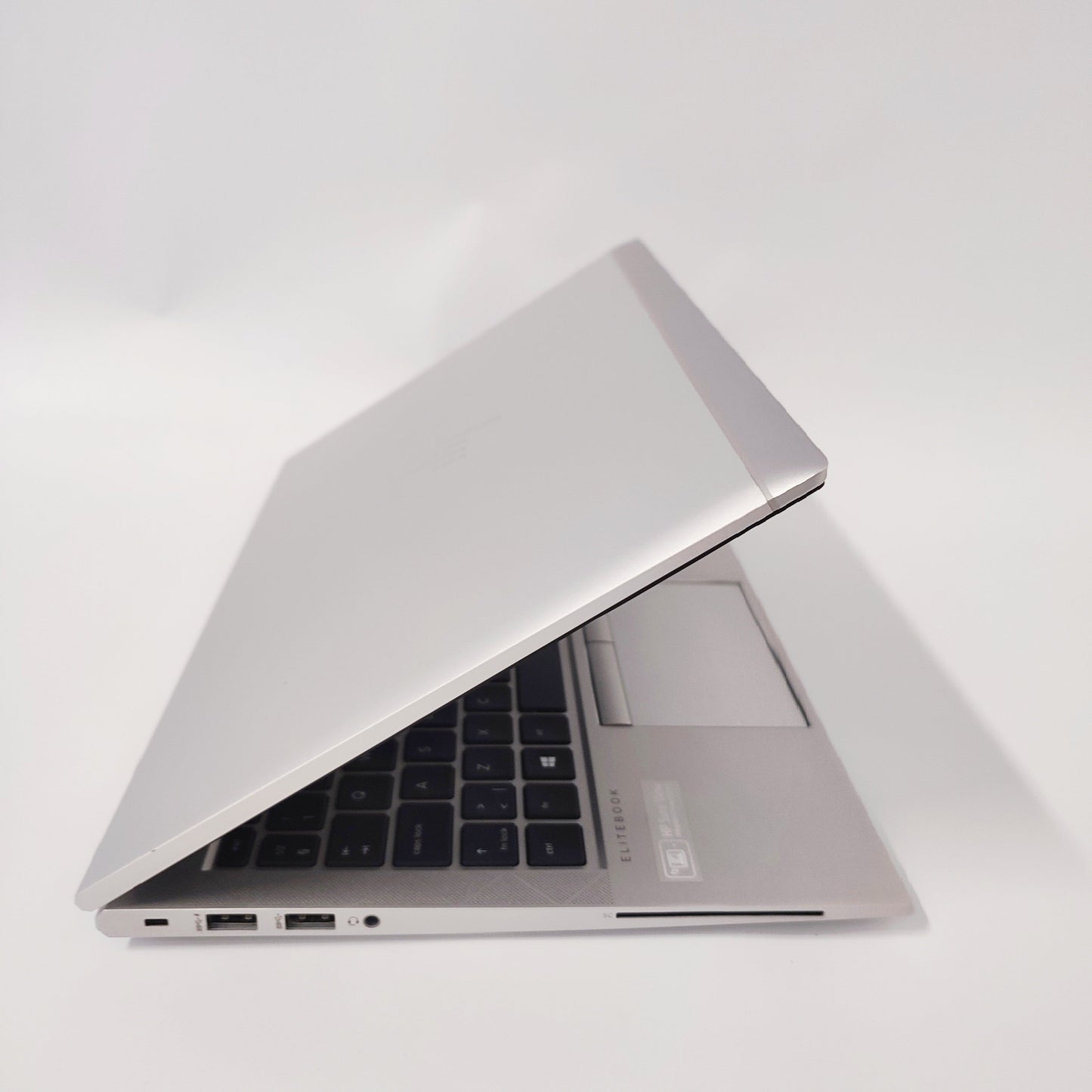 HP EliteBook 840 G8/i7-1165G7/16 ГБ/256 ГБ SSD/Intel HD Graphics/14″ FHD/ID: 18682