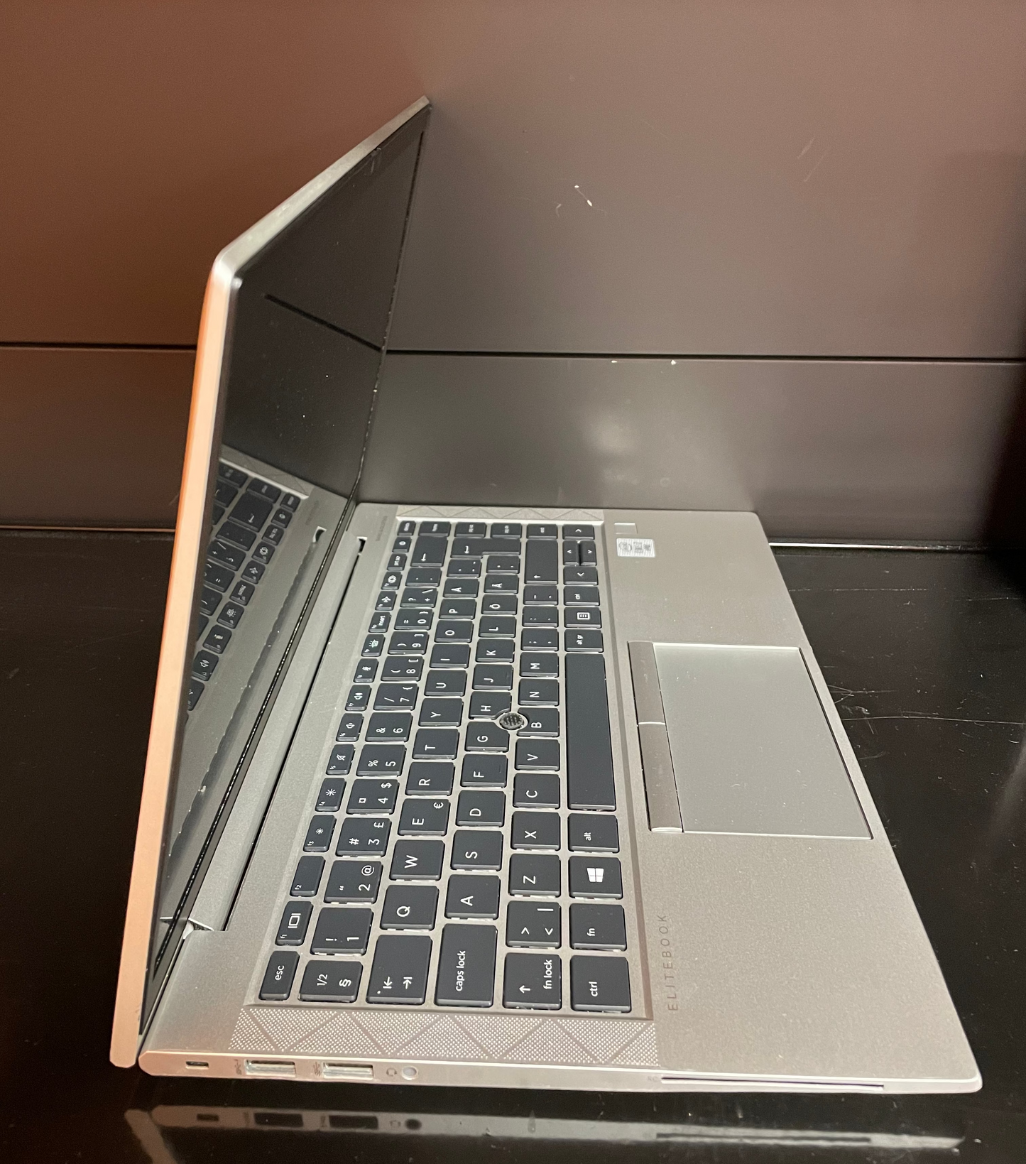 HP EliteBook 840 G7/i7-10510U/16ГБ/256ГБ SSD/Intel HD Graphics/14″ FHD