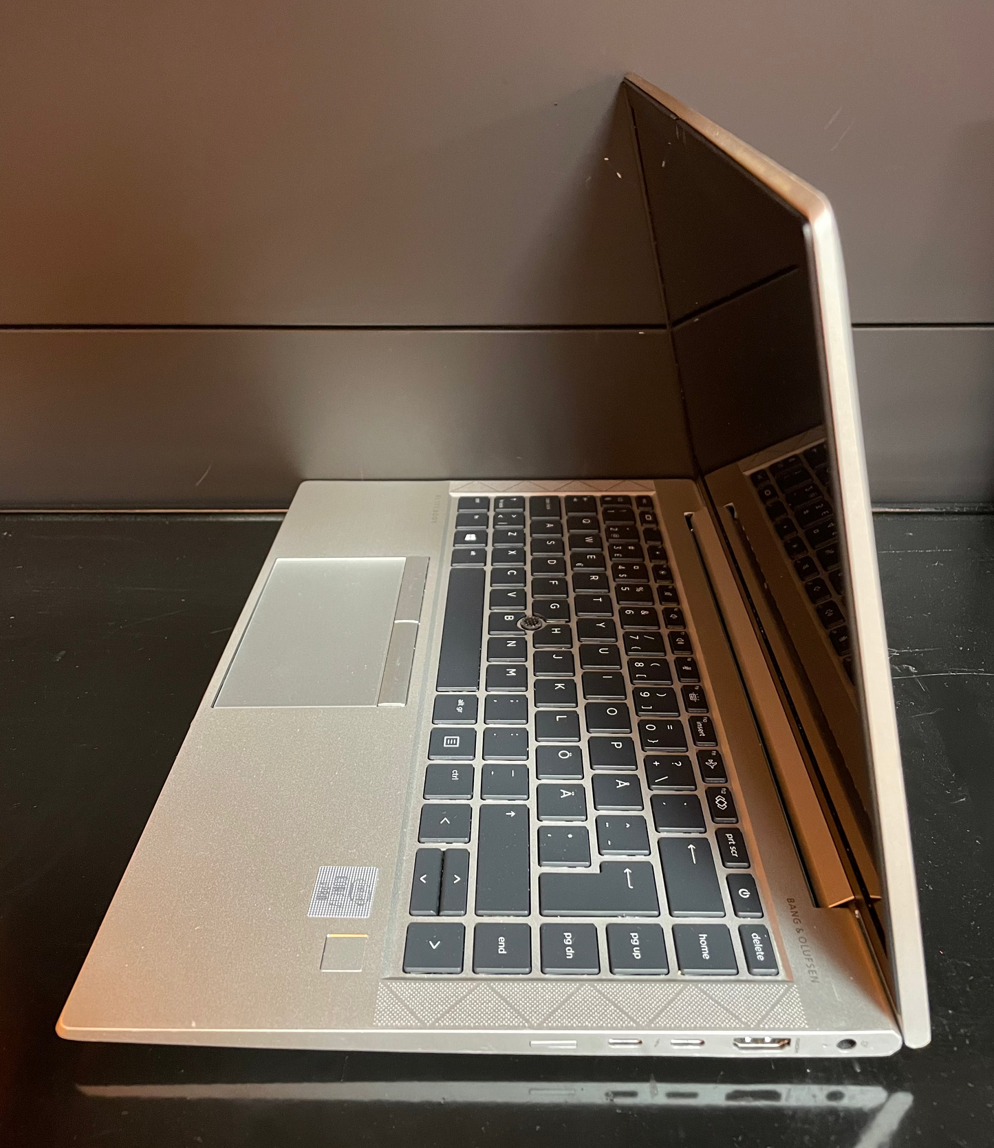 HP EliteBook 840 G7/i7-10510U/16ГБ/256ГБ SSD/Intel HD Graphics/14″ FHD