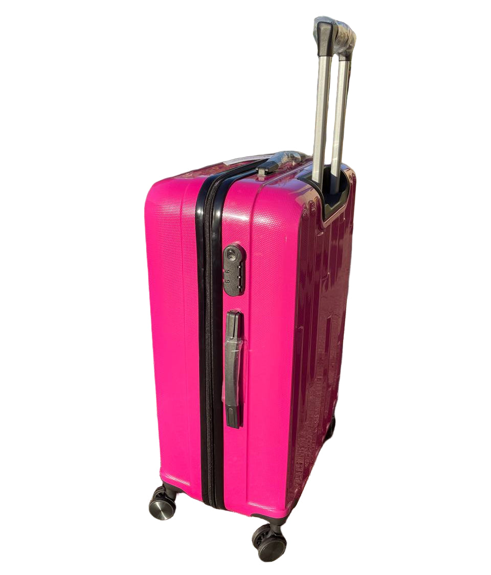 Rozā čemodāns ar melnu rokturi uz balta fona