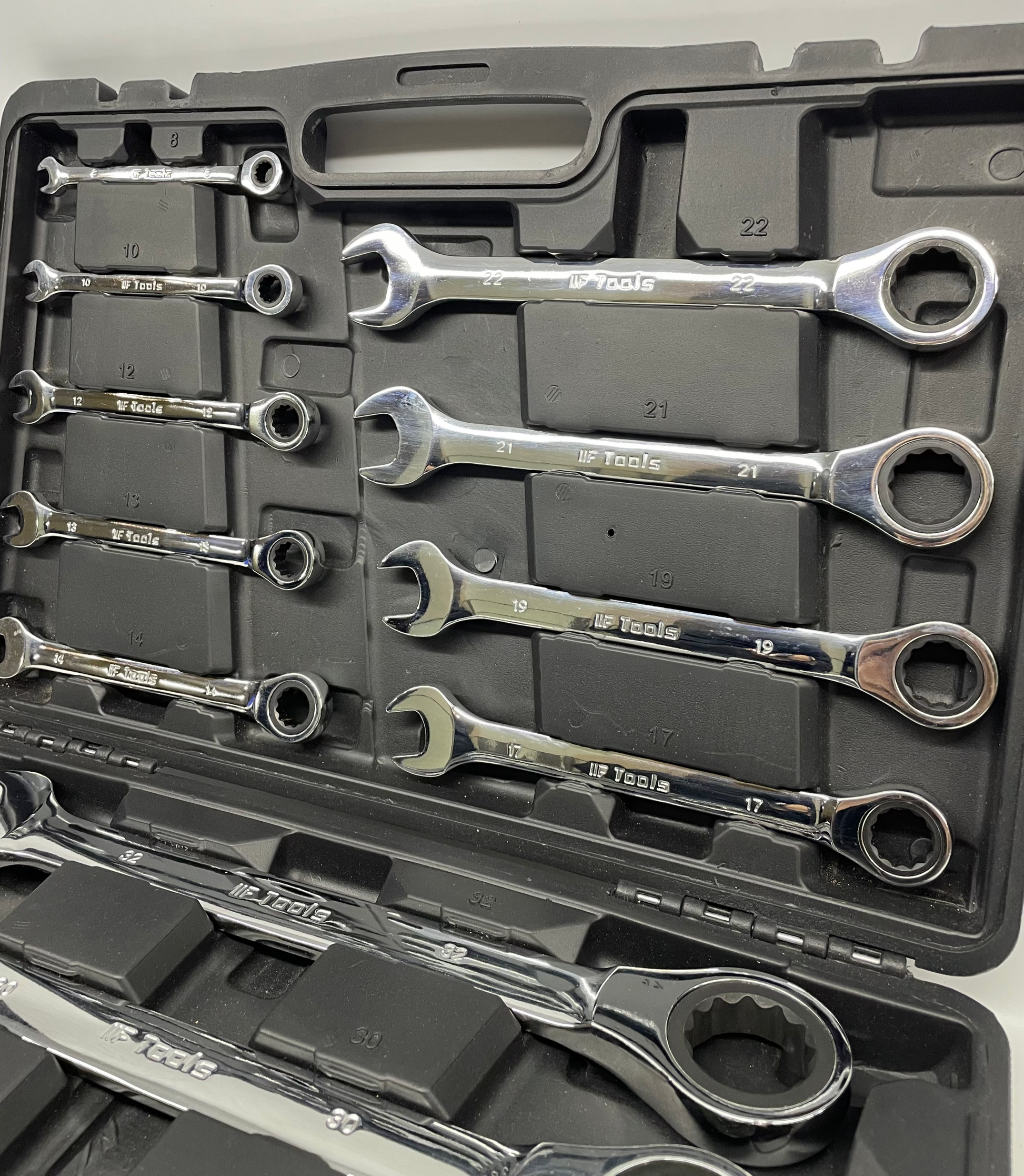 Набор комбинированных ключей 13 единиц