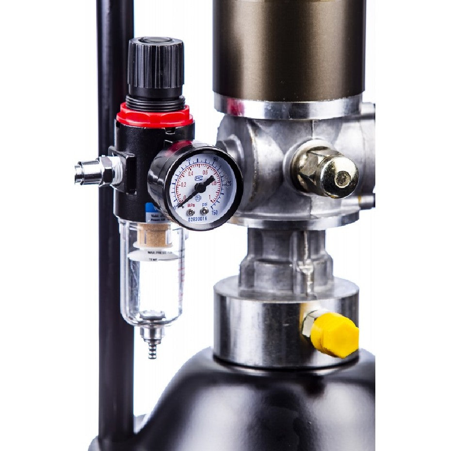 Pneumatic oil dosing pump 13L
