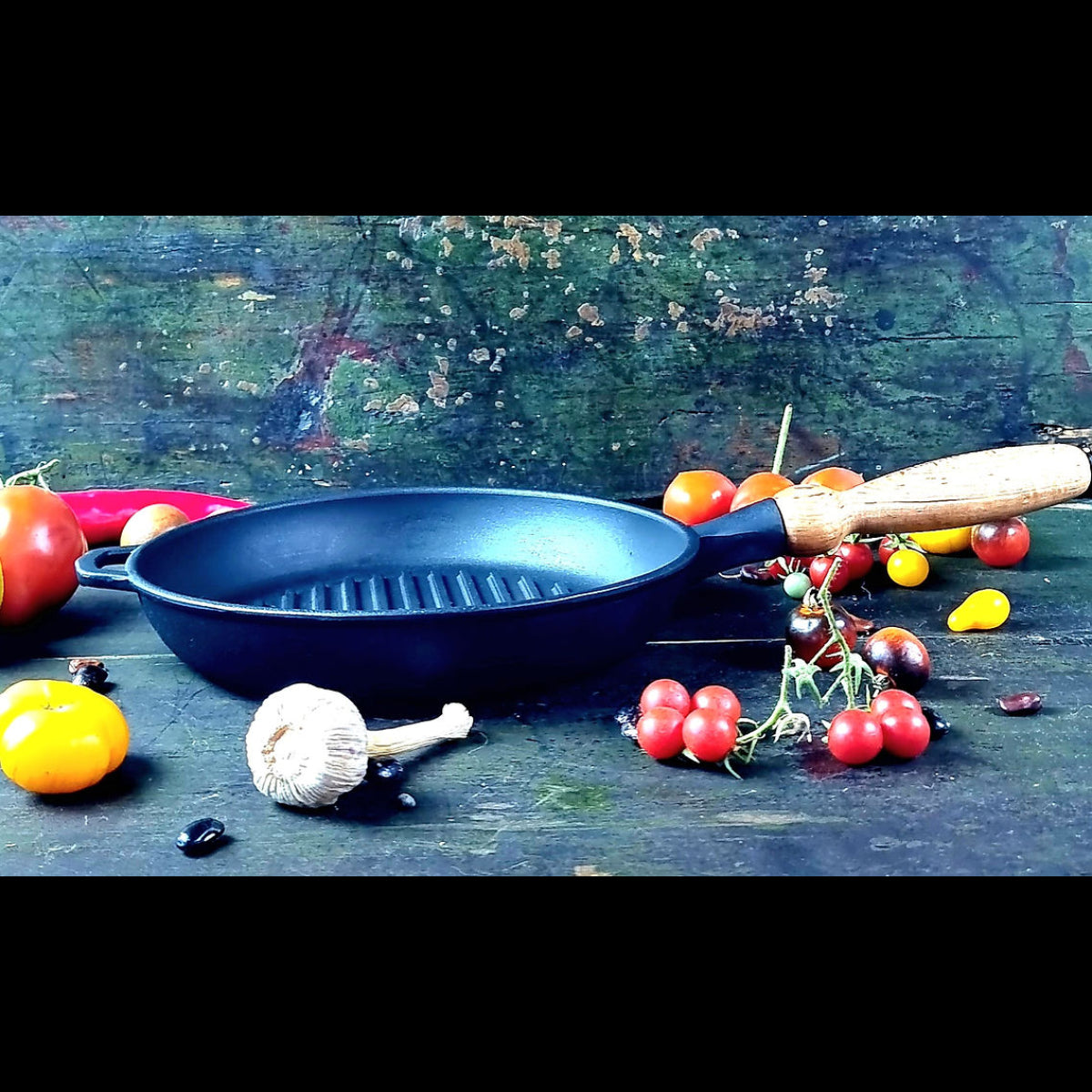 Maysternya cast iron grill pan 24x4 cm with wooden handle (Т308)