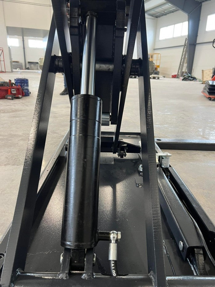 EVO-3000E Scissor Mobile Lift with Automatic Locking