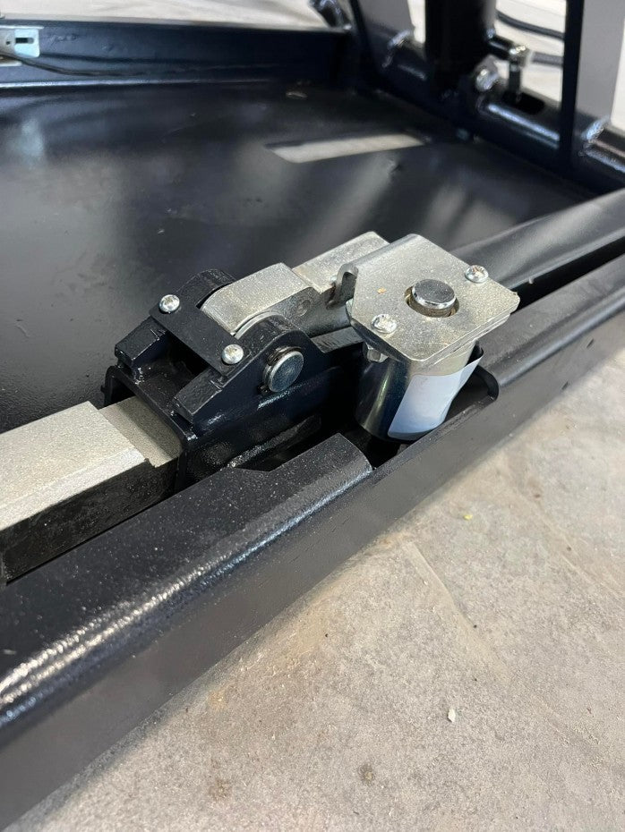 EVO-3000E Scissor Mobile Lift with Automatic Locking