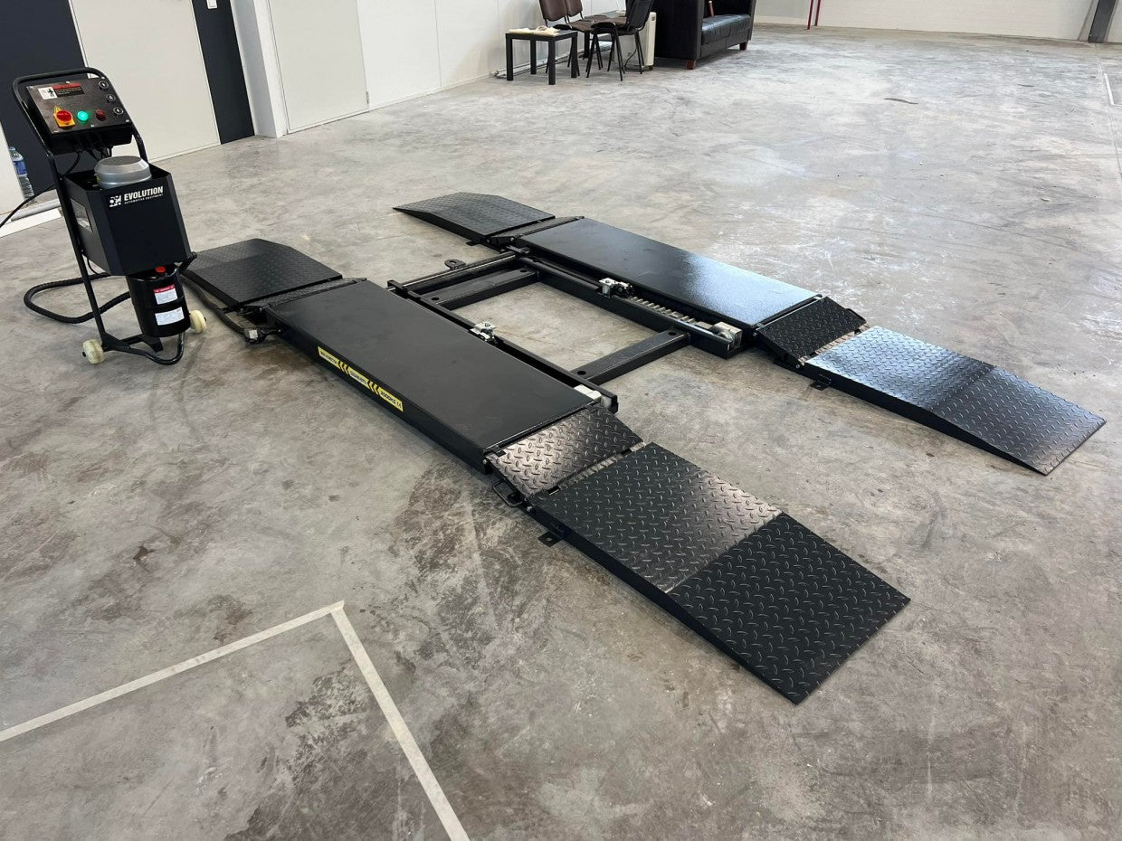 EVO-3000E Scissor Mobile Lift with Automatic Locking