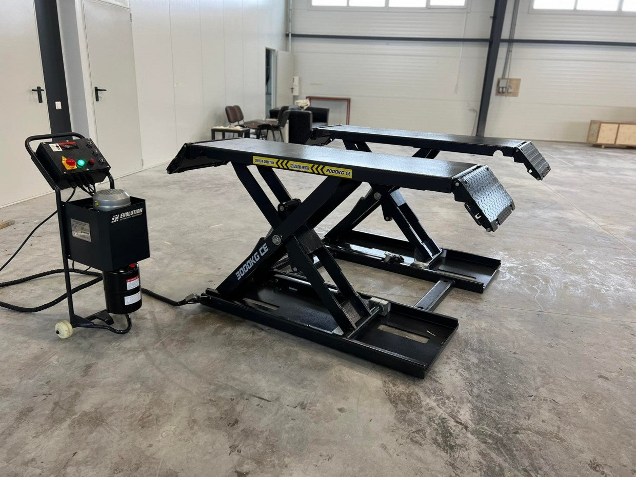 EVO-3000E Scissor Mobile Lift with Automatic Locking