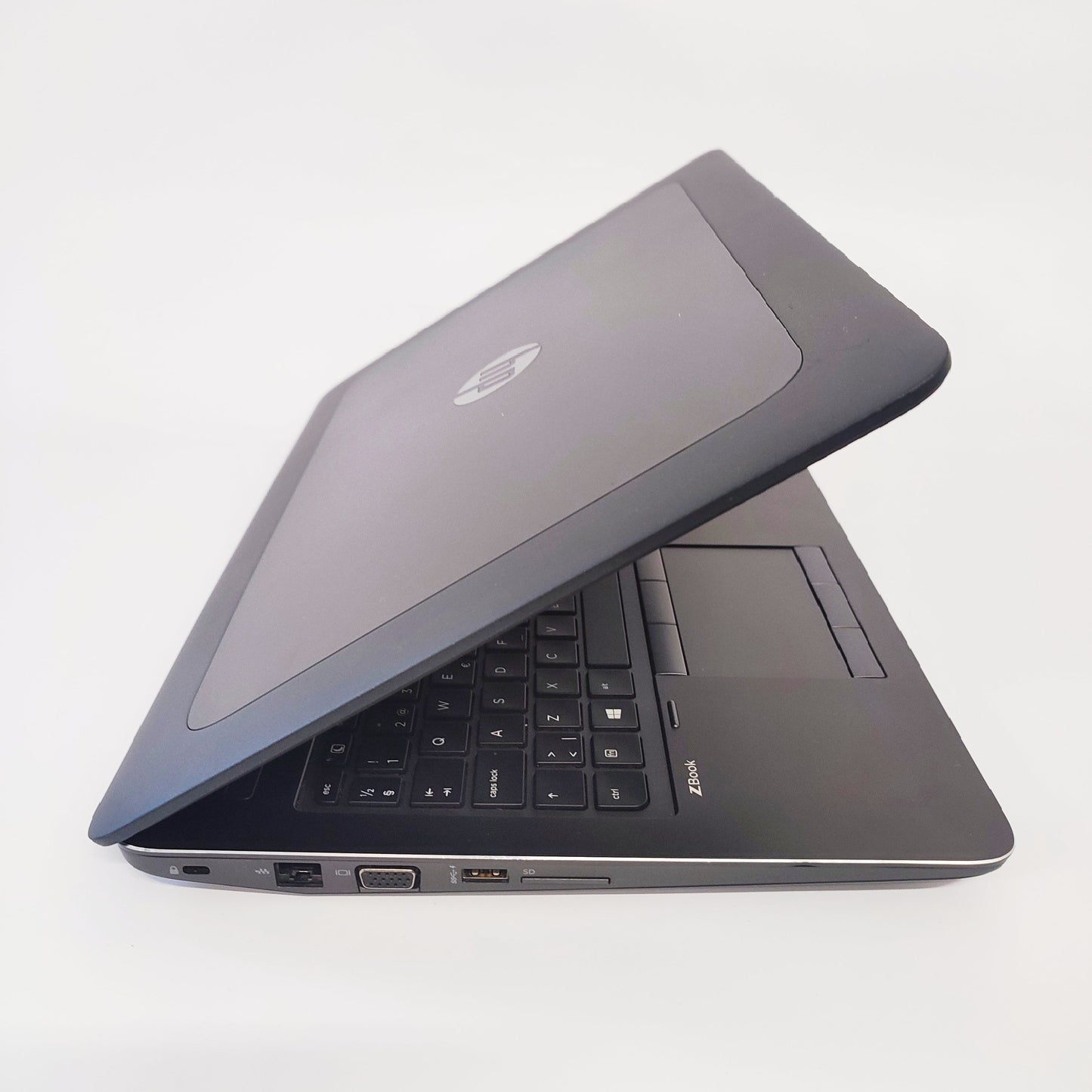 HP ZBook 15 G4/i7-7700HQ/32GB/1TB SSD/NVIDIA Quadro M2200/15.6″ FHD/ID: 21135