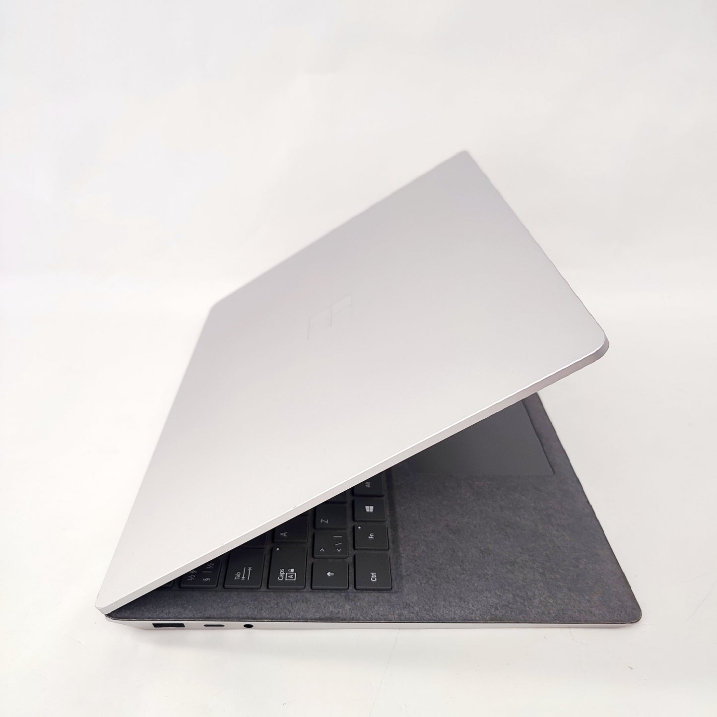 MICROSOFT Surface Laptop 3 Silver/i5-1035G7/8GB/120GB SSD/Intel Graphics/13.5″ QHD/ID: 29861