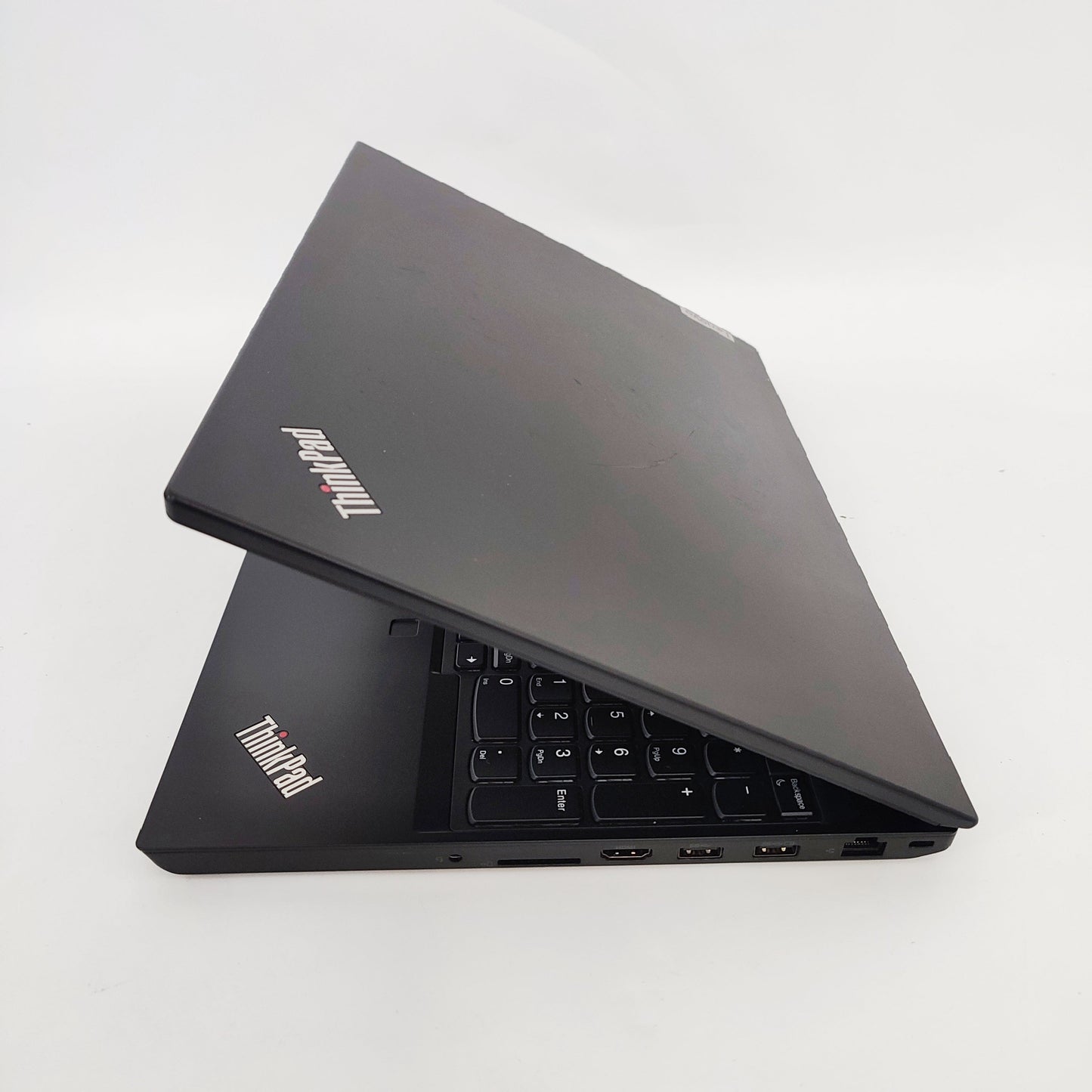 LENOVO ThinkPad T15p Gen2/i7-11850H/16GB/500GB SSD/Nvidia Geforce GTX 1650/15.6″ FHD/ID: 29763