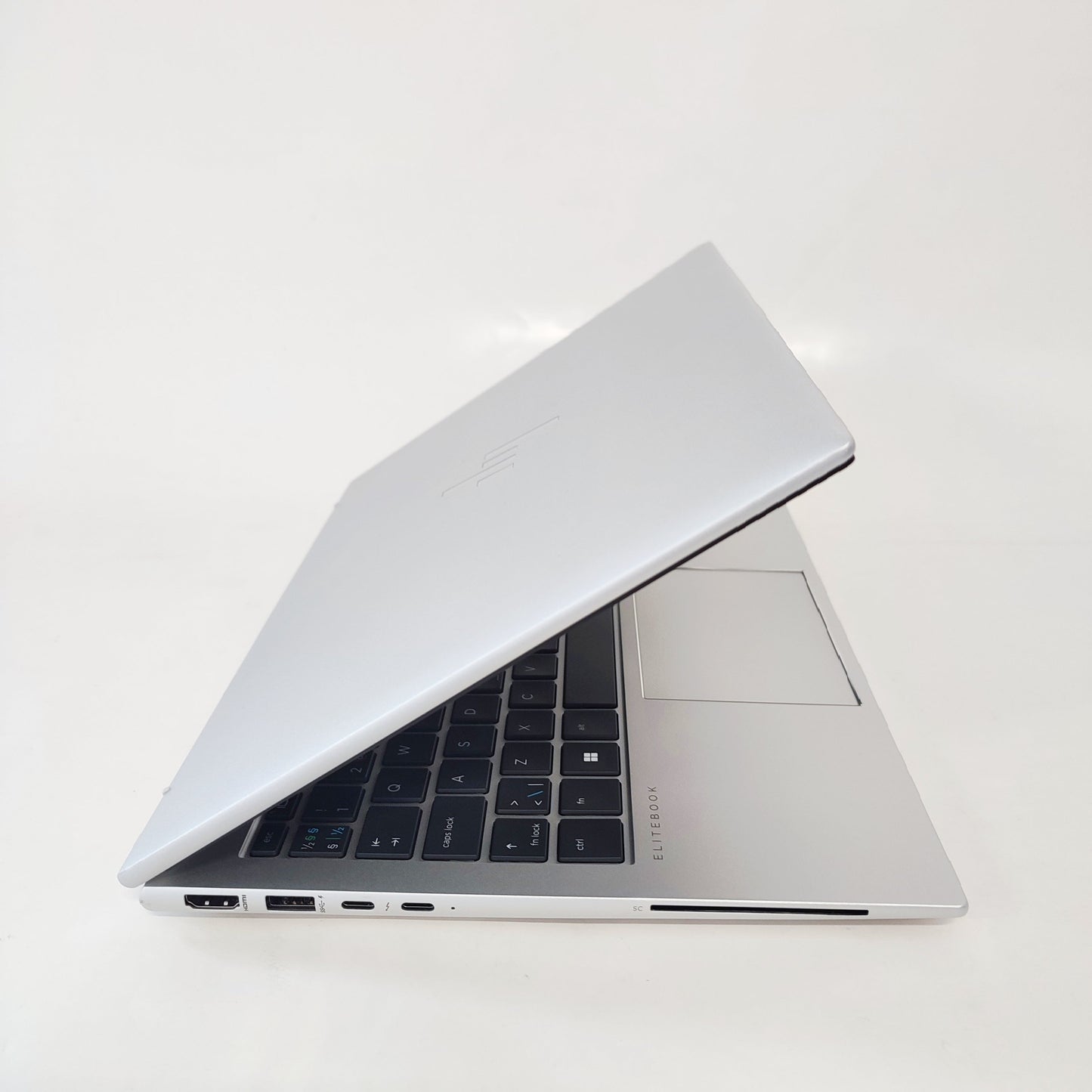 HP EliteBook 830 G10/i5-1335U/16GB/256GB SSD/Intel HD Graphics/13.3″ FHD/ID: 28658