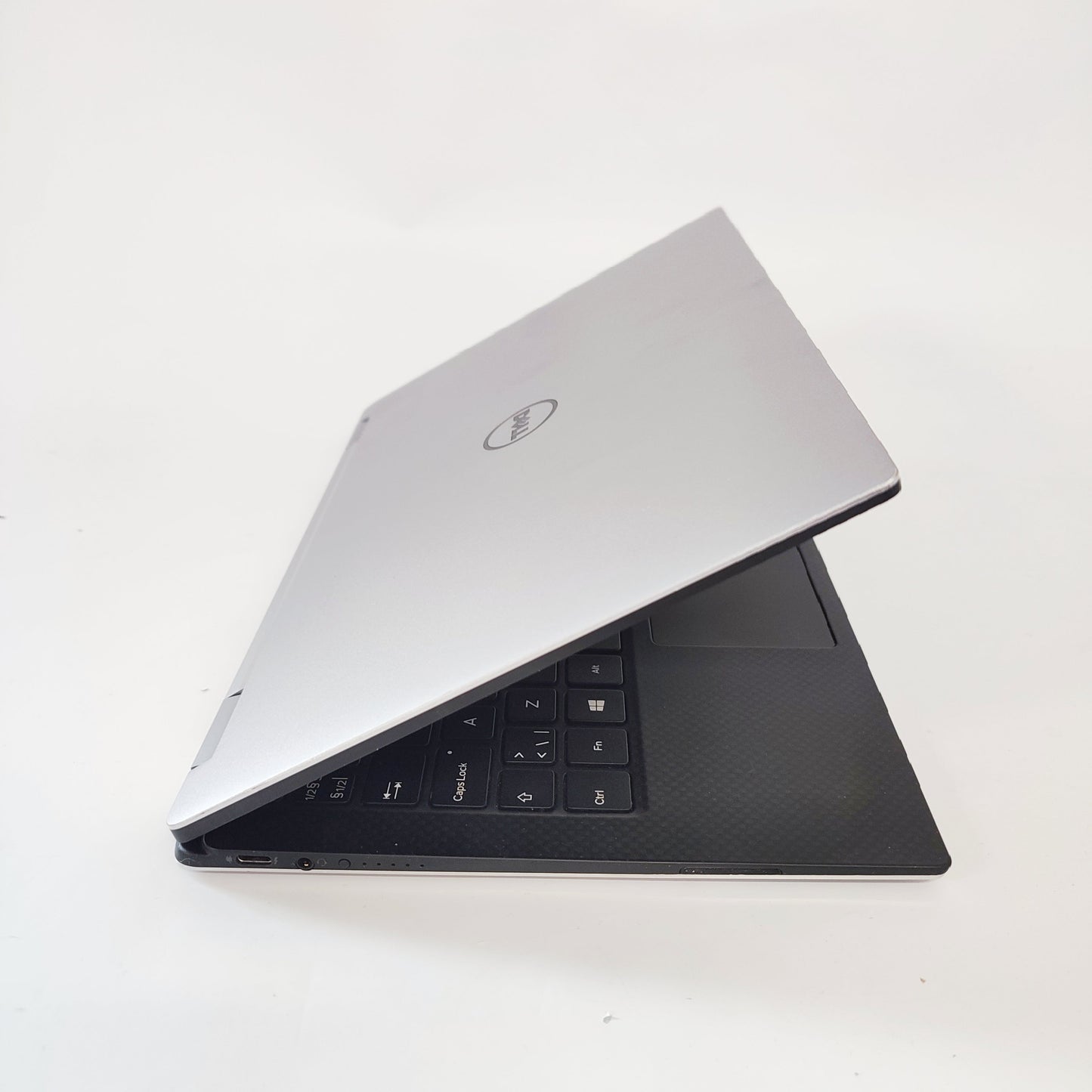 DELL XPS 13 9365 skārienjutīgais dators/i7-7y75/8GB/256GB SSD/Intel HD grafika/13.3 collu FHD/ID: 25652