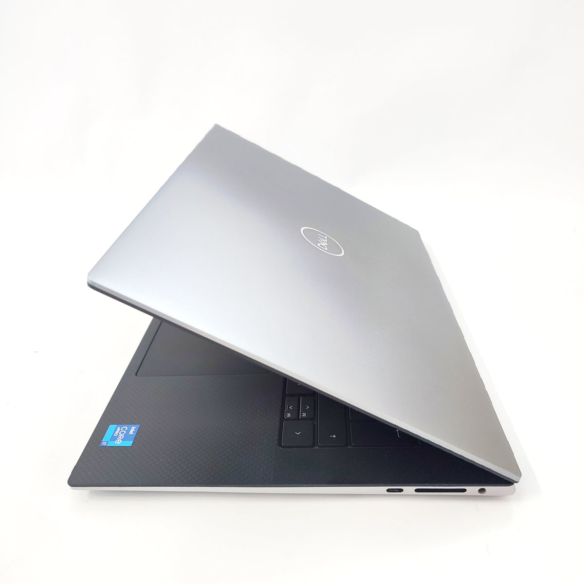 DELL Precision 5560 Touch/i9-11950H/32GB/1TB SSD/Nvidia RTX A2000/15.6″ UHD+/ID: 30439