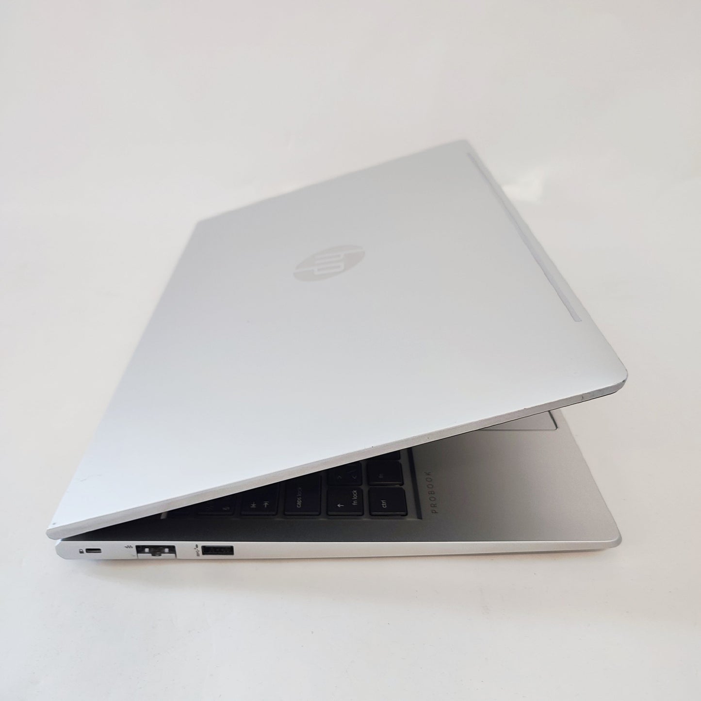 HP ProBook 455 G8/Ryzen 3-5400U/16GB/256GB SSD/AMD/15.6″ FHD/ID: 29777