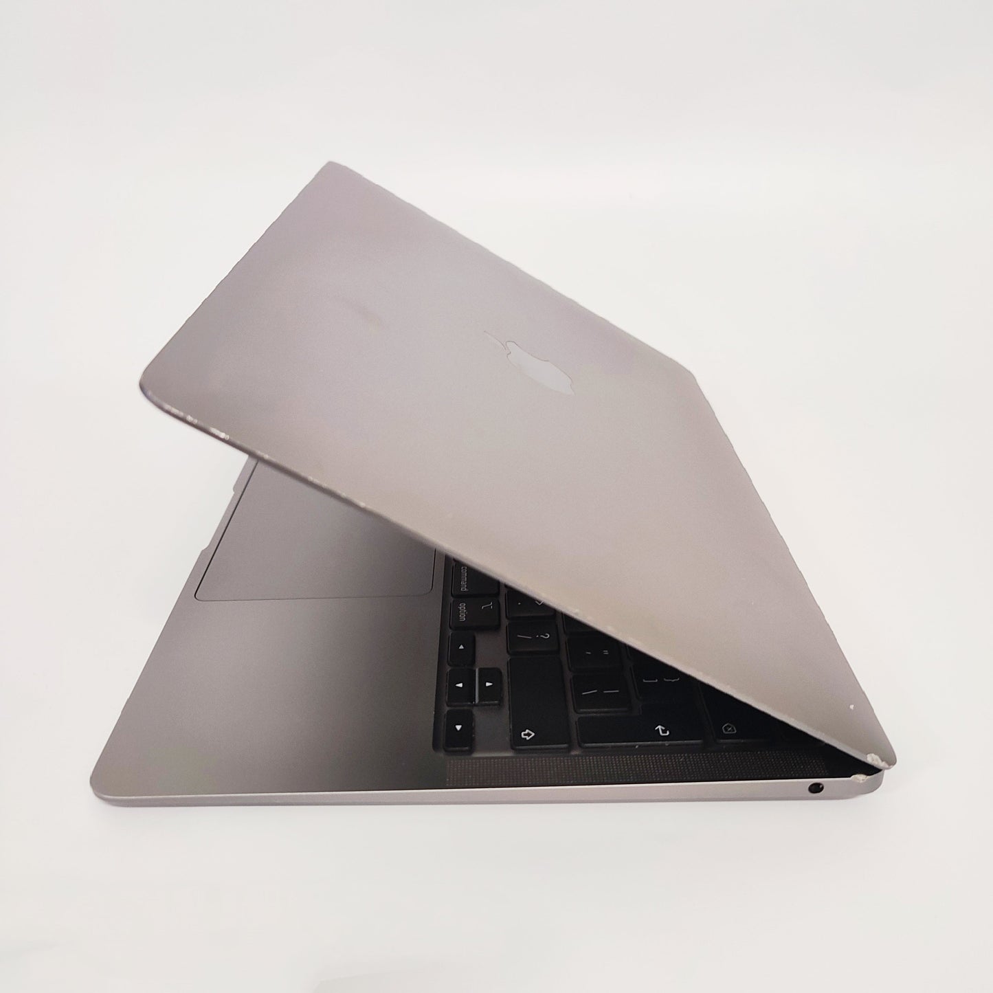 APPLE MacBook Air A2337 (2020)/M1/8GB/256GB SSD/Apple M1/13.3″ Retina/ID: 25336